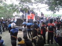 Ratusan Buruh se Banten Tuntut Kenaikan Upah