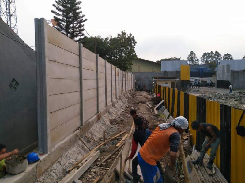 Pembangunan Gudang Disoal Warga