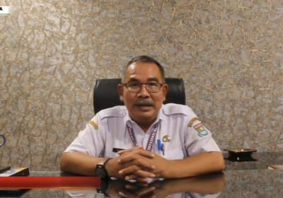 HUT RI Ke- 77, Camat Solear Himbau Warga Pasang Bendera