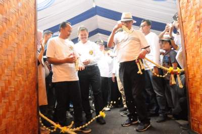 Peringati HUT Koperasi Ke-71, Tiga Orang Warga Lebak Dihadiahi Umroh Oleh WH