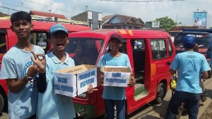 Pendukung Perserang Galang Dana untuk Selamatkan Gaji Karyawan