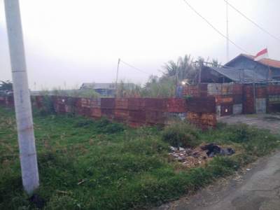 Lahan Situ Sitengin di Kemeri yang dijadikan peternakan ayam. 