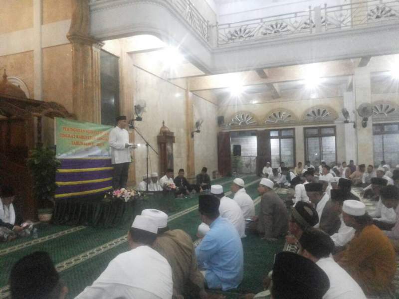 Zaki Berikan Bantuan untuk Guru Ngaji