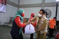 Pemkot Tangerang, Mulai Salurkan Bantuan Sembako Dari Pemerintah Pusat