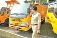 Tigaraksa- Bupati Zaki saat meninjau ke lapangan.Jum'at (08/11)dt