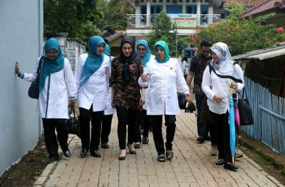 Ketua Tim Penggerak PKK Provinsi Banten, Niniek Nuraini Halim menghadiri Lomba Kesatuan Gerak PKK-KB Kesehatan dan Penilaian Kegiatan PKK di Kelurahan Pagadungan, Kecamatan Karang Tanjung, Kabupaten Pandeglang