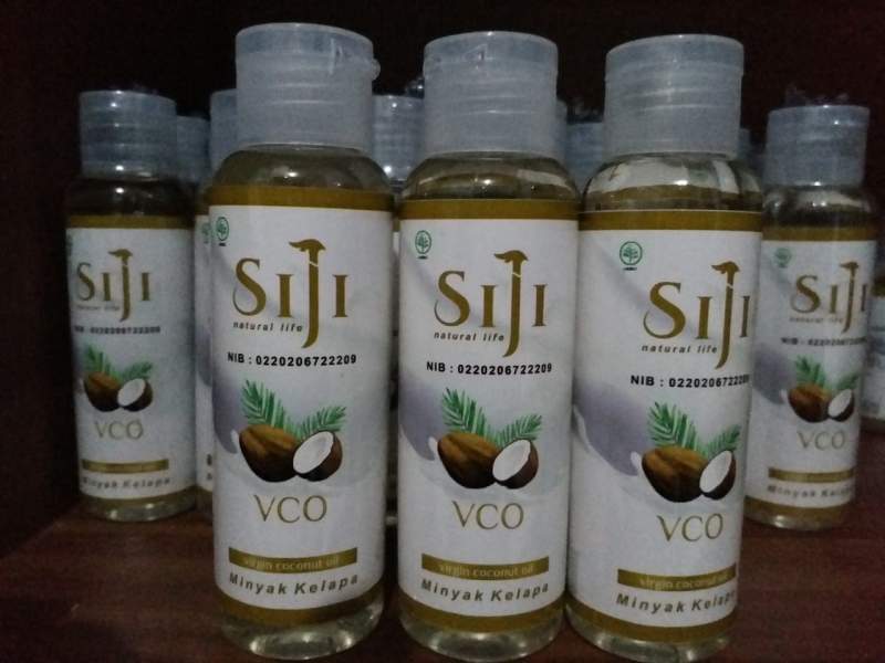 Inspiratif, Anak Muda di Kota Serang Jualan Minyak Kelapa