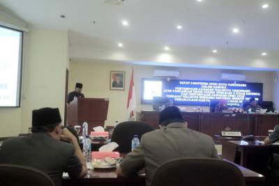 Rapat paripurna DPRD Kota Tangerang dalam agenda nota jawaban wali kota