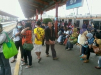 Lagi, KRL Bogor - Jakarta Alami Gangguan