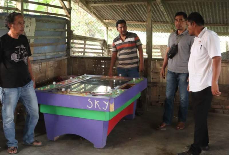 Meja judi tembak ikan diamankan polisi.