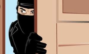 Pembobol Warung Dikeroyok Masa