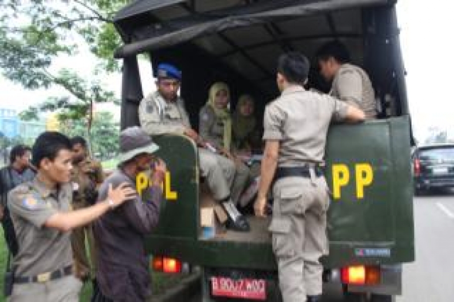 Serpong-Puluhan Gelandangan,Pengamen,pengemis di tertibkan oleh Satpol PP. Jum'at (01/11)