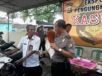 Kapolsek Ciruas Mengembalikan Sepeda Motor Hasil Pencurian