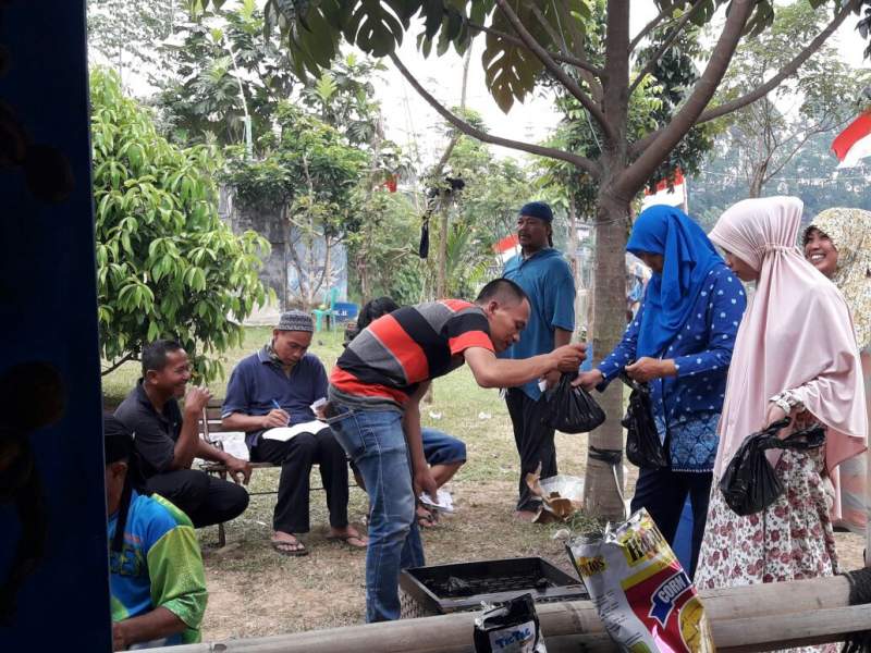 Forwat Bagikan Daging kurban