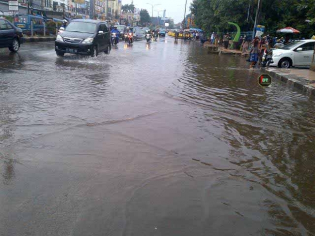 Genangan Air di Margonda, Depok (5/3)