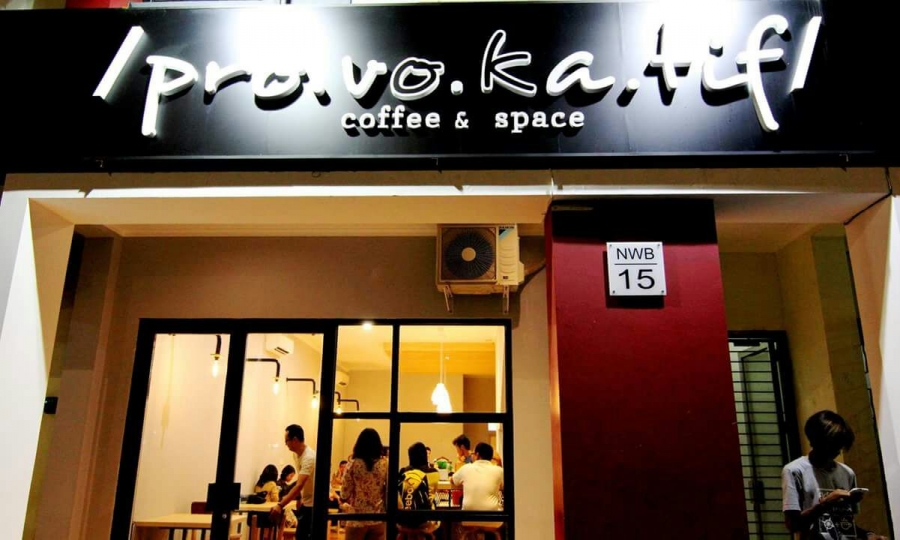 /pro.vo.ka.tif/ Coffee & Space, Tempat Hang Outnya Anak Muda