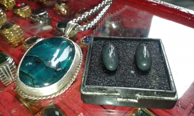 Batu Cincin Bacan VS Black Opal