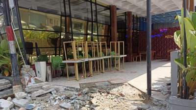 Ruko yang Caplok Saluran Air dan Bahu Jalan di Pluit Dibongkar, Rumah RT yang Memviralkan Digruduk