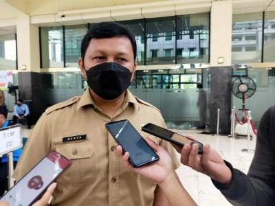 - Kepala Dinas Usaha Mikro, Kecil dan Menengah (UMKM) dan Koperasi, Deden Deni.