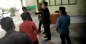 Ngamuk dan Merusak Fasilitas Kantor DPRD Kab Tangerang, LSM Terancam Dipolisikan