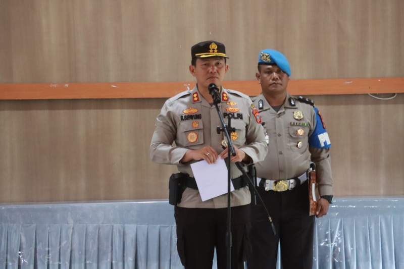 Kapolres Simalungun, AKBP Ronald FC Sipayung melantik Iptu J Simanjuntak sebagai Kasat Pam Obvit