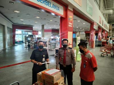 Personil Ditpamobvit Polda Banten Gelar Sosialisasi dan Himbauan di Mall