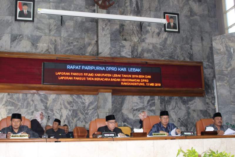 Wabup Lebak Sampaikan Pendapat Akhir Raperda RPJMD