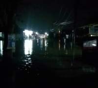 Diguyur Hujan, Kali Pasir Gatot Jeunjing Meluap