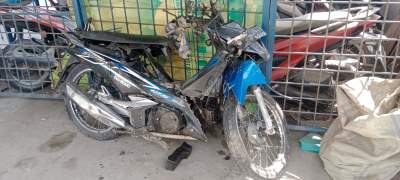 Motor korban ringsek ditabrak kereta api.