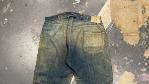 Wow! Celana Jeans Levi’s Berusia 140 Tahun Ditemukan di Tambang Tua