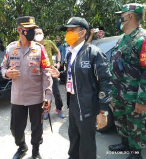 PLT Camat Kosambi Bareng TNI Polri Pantau Pelaksanaaan Pilkades PAW