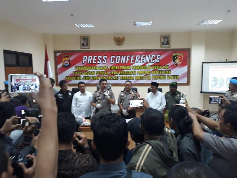 Polresta Tangerang dan Serang Bekuk Pelaku Pembobolan Mesin ATM