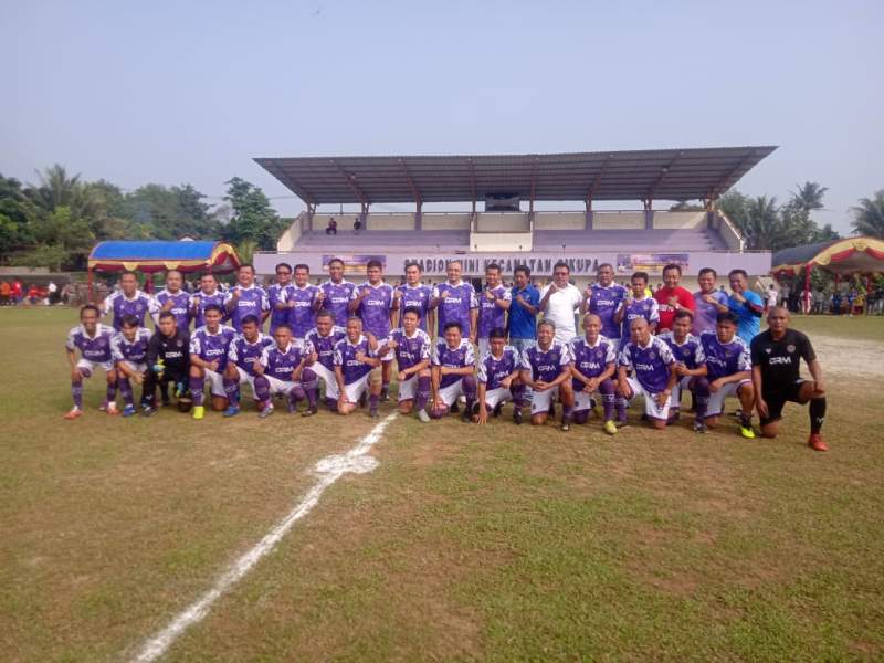 Rayakan May Day, Forkopimda Kab Tangerang Gelar Pertandingan Sepak Bola Dengan Buruh