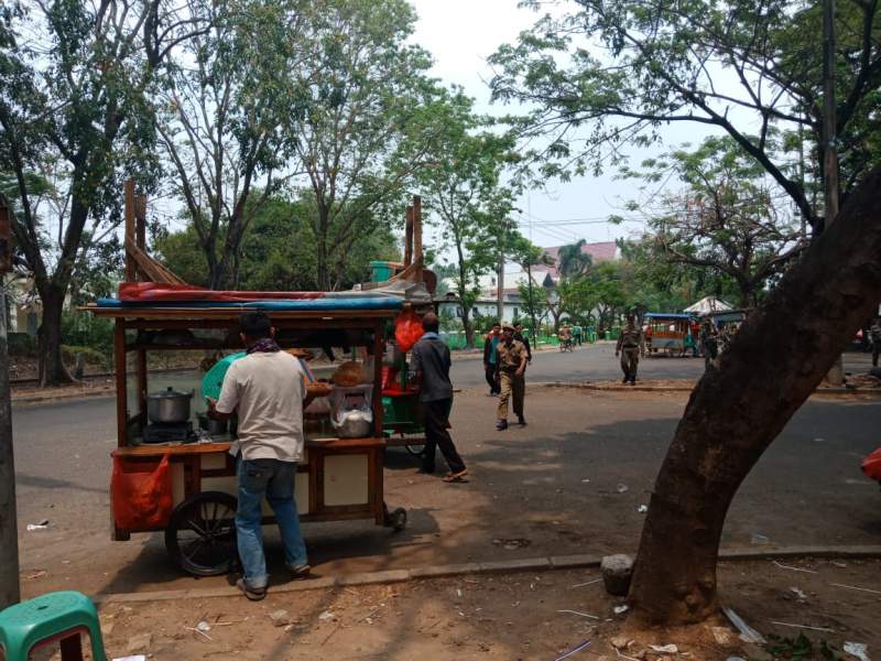 Masih Berjualan di Stadion, Pol PP Kota Serang Tak Mampu Tertibkan PKL Stadion