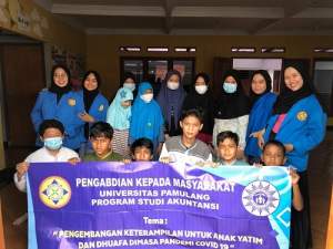 Anak Panti Diajarkan Cara Membuat Kokedama