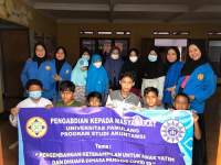 Anak Panti Diajarkan Cara Membuat Kokedama