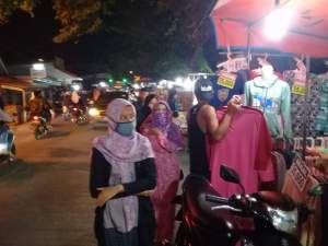Pemerintah Kecamatan Sukadiri Berikan Himbauan kepada Pedagang Pasar Malam
