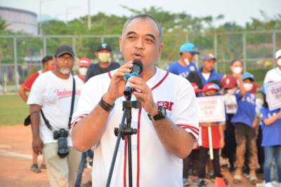Zaki Tutup Kejuaraan Baseball Bupati Cup 2022