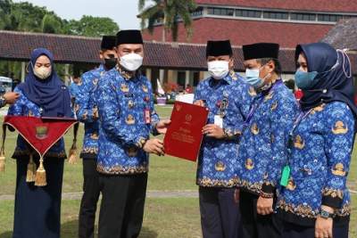 Mad Romli Pimpin Upacara HUT Ke-51 Korpri