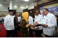 Gubernur Banten Serahkan Dana DIPA 2018