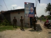 Satpol PP saat menertibkan alat peraga kampanye di wilayah Kabupaten Serang