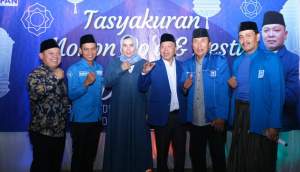 Ketua DPD PAN Kota Tangsel, Asropi Setiawan, di acara tasyakuran yang diadakan oleh salah seorang tokoh masyarakat Pamulang, beberapa waktu lalu.
