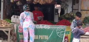 Cerita Pedagang dan Pembeli, Harga Cabai Selangit Melebihi Harga Daging Sapi