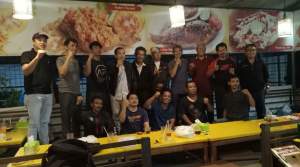 Anggota Komisi lV DPRD Tangsel, Suhari Wicaksono (nomor 4 dari kiri) saat menggelar reses di perumahan Pondok Maharta.