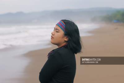 Ilustrasi self-reward dengan pergi ke pantai. (DB/Aip) 