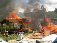 Warem yang dibakar Satpol PP