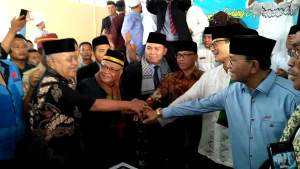 Sandiaga Uno Resmikan Gedung Asrama Putri Ponpes Almubarok