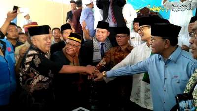 Sandiaga Uno Resmikan Gedung Asrama Putri Ponpes Almubarok