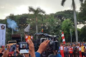 Panglima TNI dan Kapolri di Lomba Lari HUT ke-78 TNI di Monas, Minggu (24/9/2023).