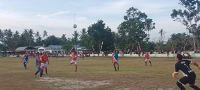 Sundulan keras Bupati Serdang Bedagai, Darma Wijaya nyaris membobol gawang APDESI.